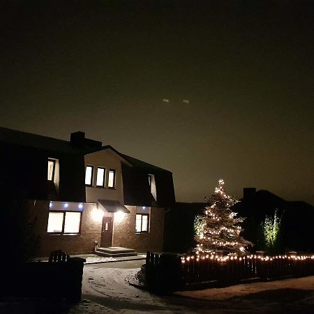 Vidu Guest House Utena Buitenkant foto