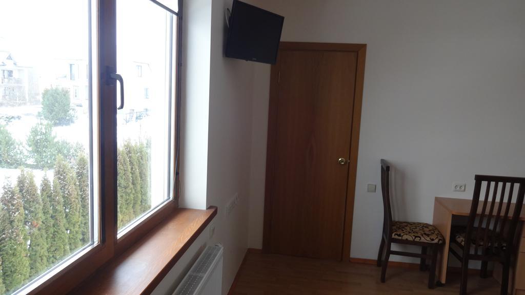 Vidu Guest House Utena Buitenkant foto