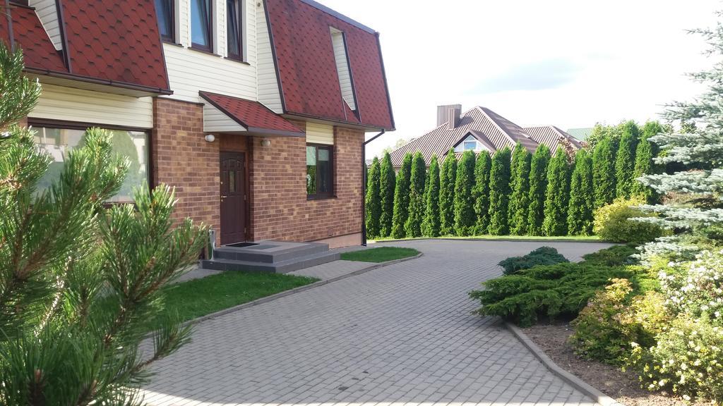 Vidu Guest House Utena Buitenkant foto